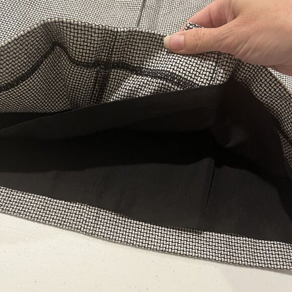 Ann Taylor Loft Skirt Size 0P(26") Check Black/White with Bow Center Pleat Lined - Picture 4 of 9